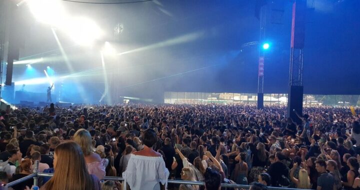 koncert-andrzeja-piasecznego-rozpocz-----kolejny-r-auto-1822